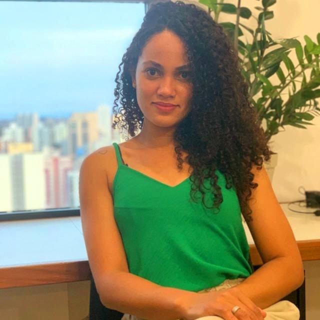 Ester Massoterapeuta